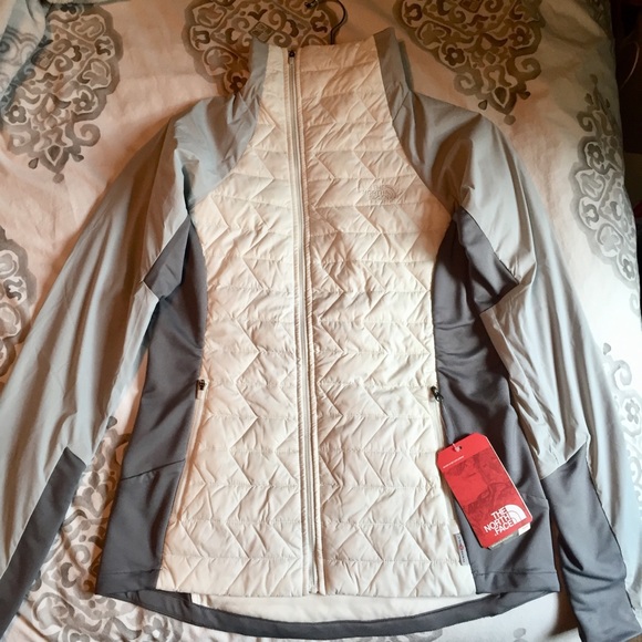 NWT The North Face White Thermoball Active Jacket - Picture 8 of 9